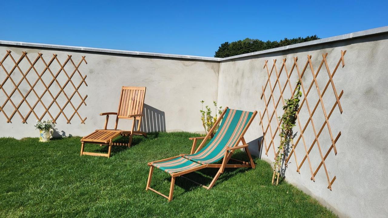 Gite De La Roulotte De L'Epine Dallon Exterior photo